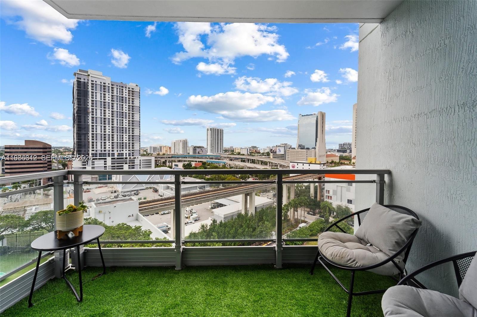 90 Southwest 3rd Street, Unit 1406 Miami, FL 33130 - Photo 10 of 35