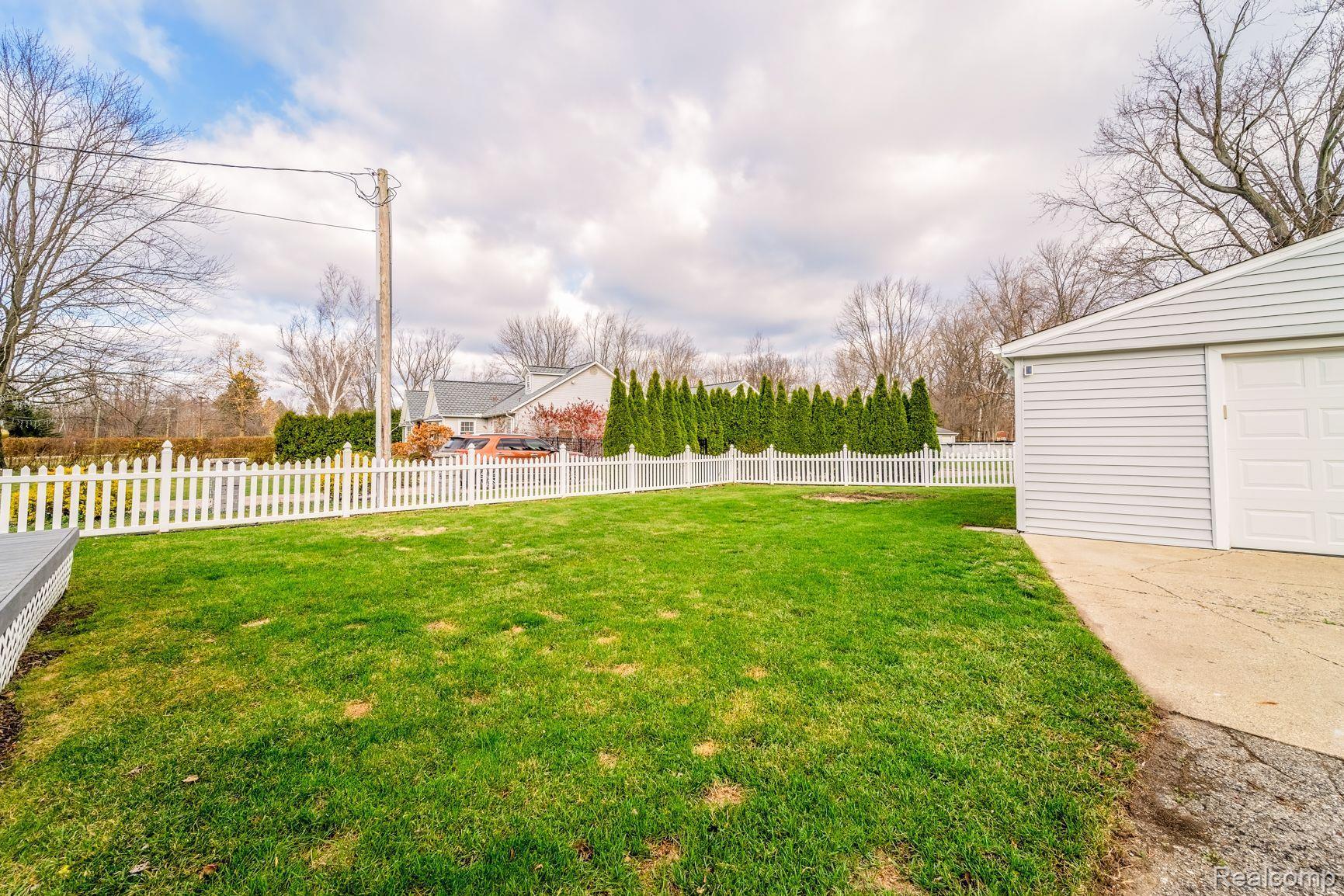19169 Hannan Road New Boston, MI 48164 - Photo 40 of 42 Gallery Image 40