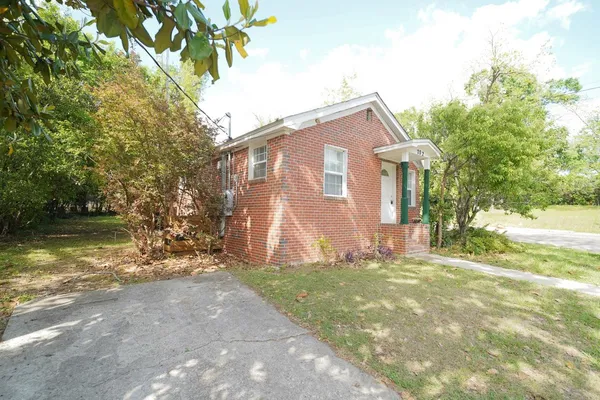 $1,300 | 702 Nassau Street, Tallahassee, FL 32310