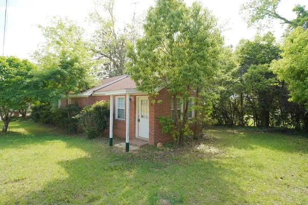 $1,300 | 702 Nassau Street, Tallahassee, FL 32310