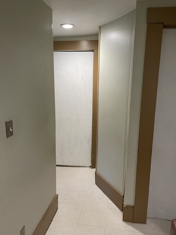 35 Andrew Street Springfield, MA 01109 - Photo 13 of 18 Gallery Image 13