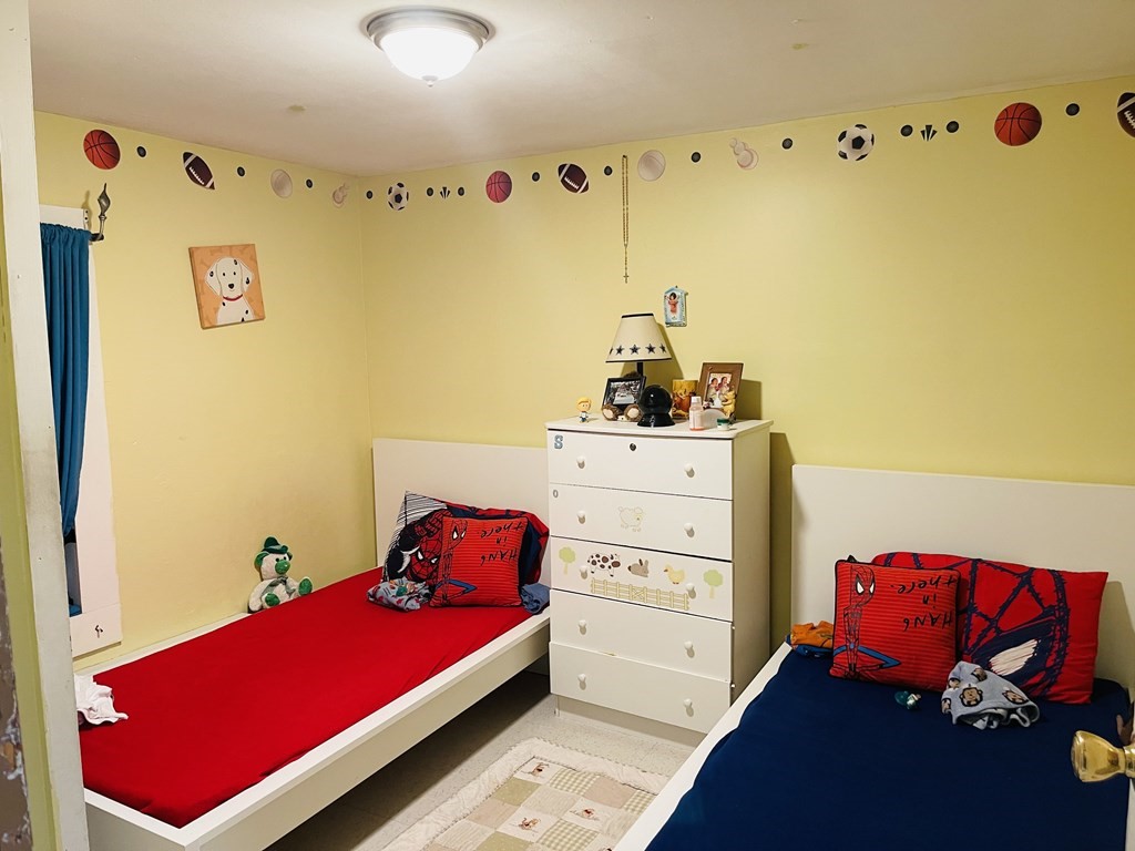 35 Andrew Street Springfield, MA 01109 - Photo 16 of 18 Gallery Image 16
