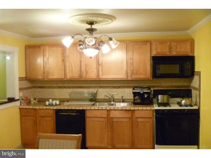 211 Chestnut Street Delran, NJ 08075 - Photo 5 of 18 Kitchen