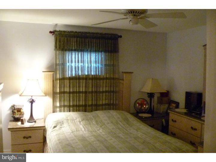 211 Chestnut Street Delran, NJ 08075 - Photo 7 of 18 Bedroom - Main