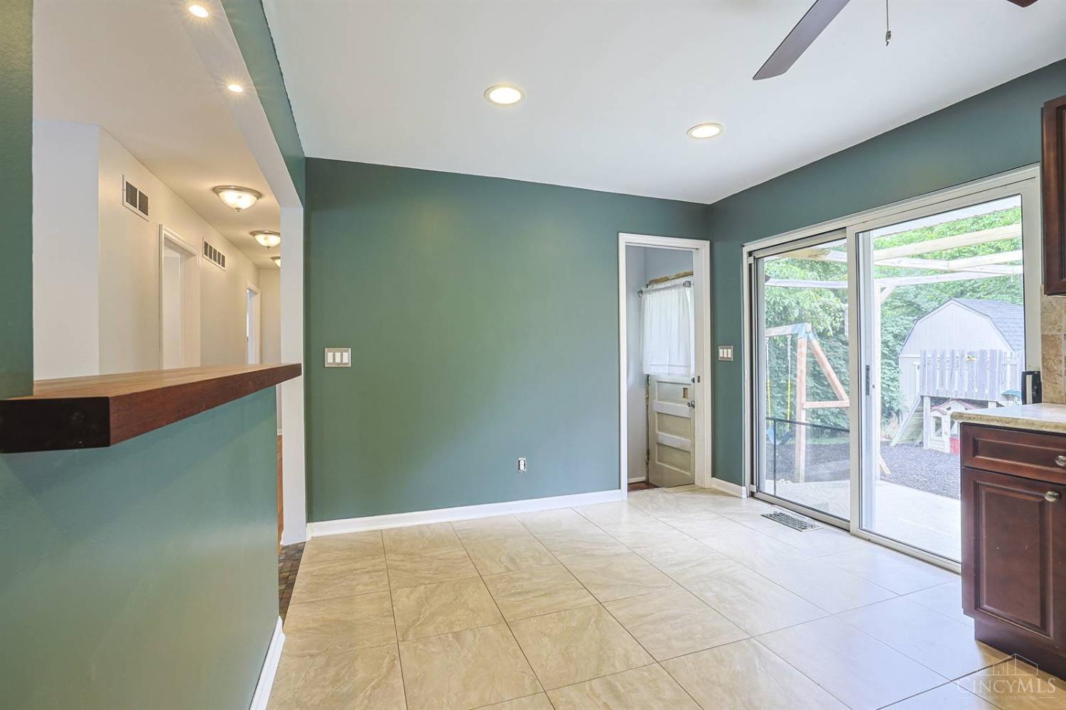 3958 Ridgecombe Drive Cincinnati, OH 45248 - Photo 11 of 34 Gallery Image 11