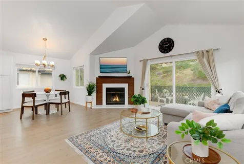 $665,000 | 11305 Avenida De Los Lobos, Unit C, San Diego, CA 92127