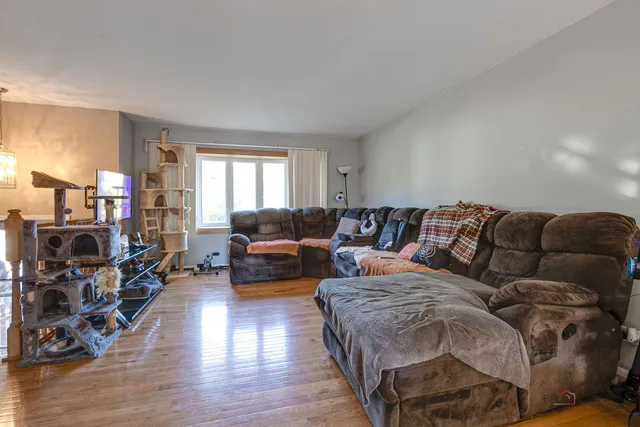 $299,900 | 36661 North Oakwood Drive, Lake Villa, IL 60046