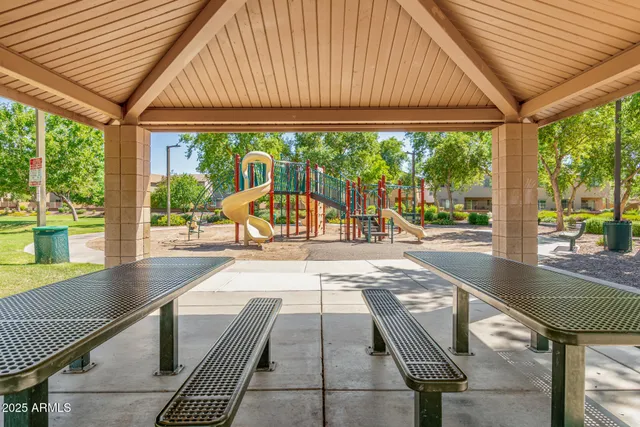 $370,000 | 15933 North 19th Drive, Phoenix, AZ 85023