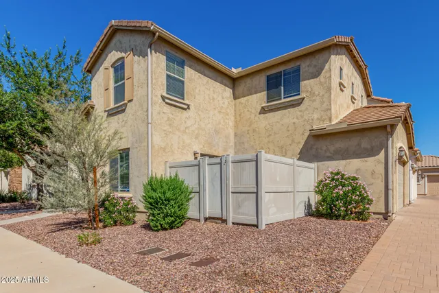 $370,000 | 15933 North 19th Drive, Phoenix, AZ 85023