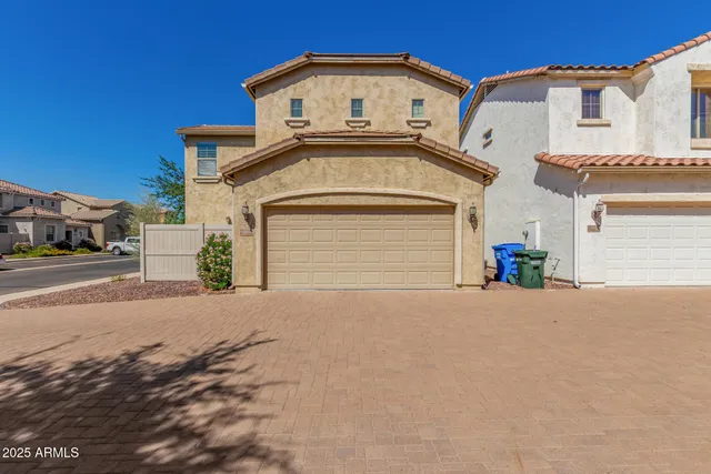 $370,000 | 15933 North 19th Drive, Phoenix, AZ 85023