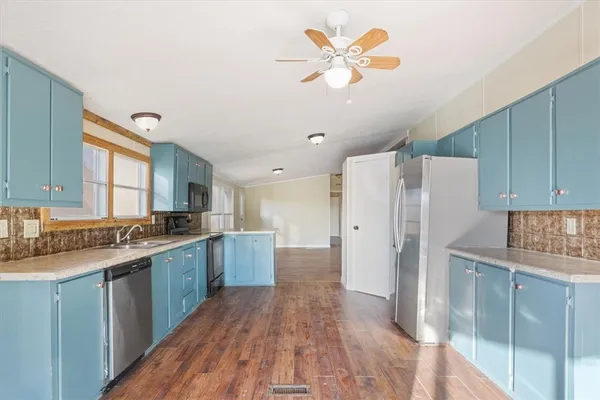 $220,000 | 1048 Ross Road, Elm Mott, TX 76640