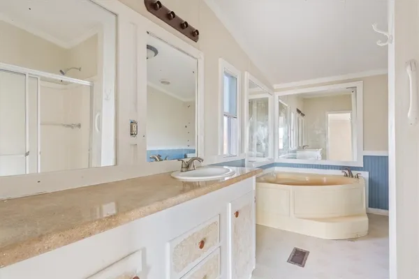 $220,000 | 1048 Ross Road, Elm Mott, TX 76640