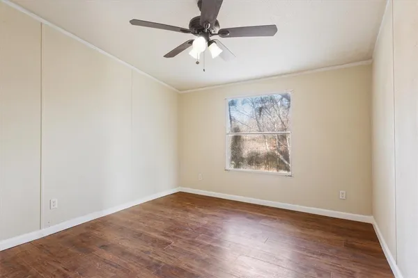 $220,000 | 1048 Ross Road, Elm Mott, TX 76640