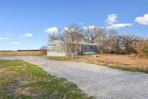 $220,000 | 1048 Ross Road, Elm Mott, TX 76640