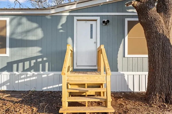 $220,000 | 1048 Ross Road, Elm Mott, TX 76640