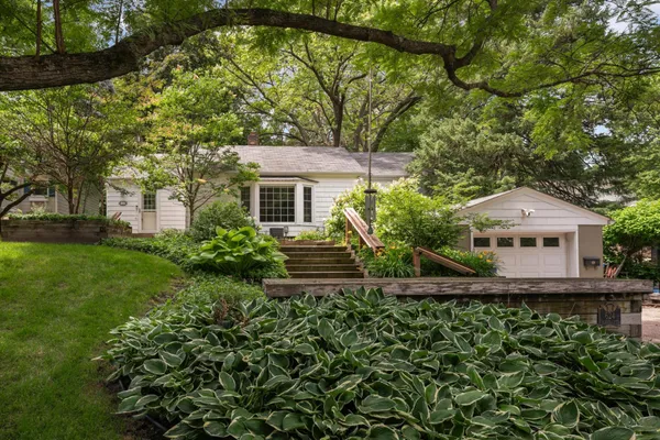 $699,000 | 624 Pleasant Street, Excelsior, MN 55331
