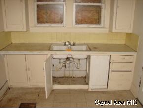 218 South Lewis Street Springfield, IL 62704 - Photo 3 of 9