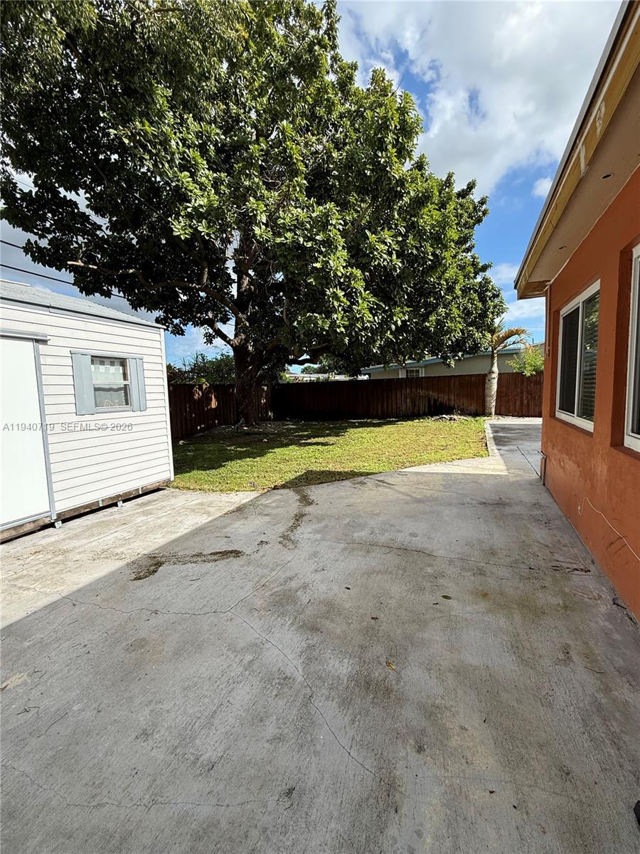 7415 Normandy Street Miramar, FL 33023 - Photo 15 of 19