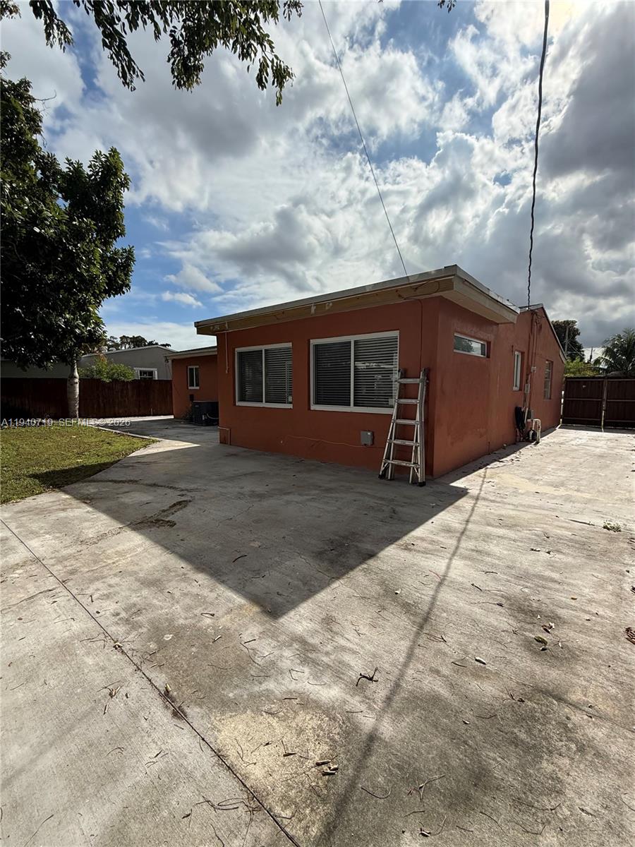 7415 Normandy Street Miramar, FL 33023 - Photo 16 of 19