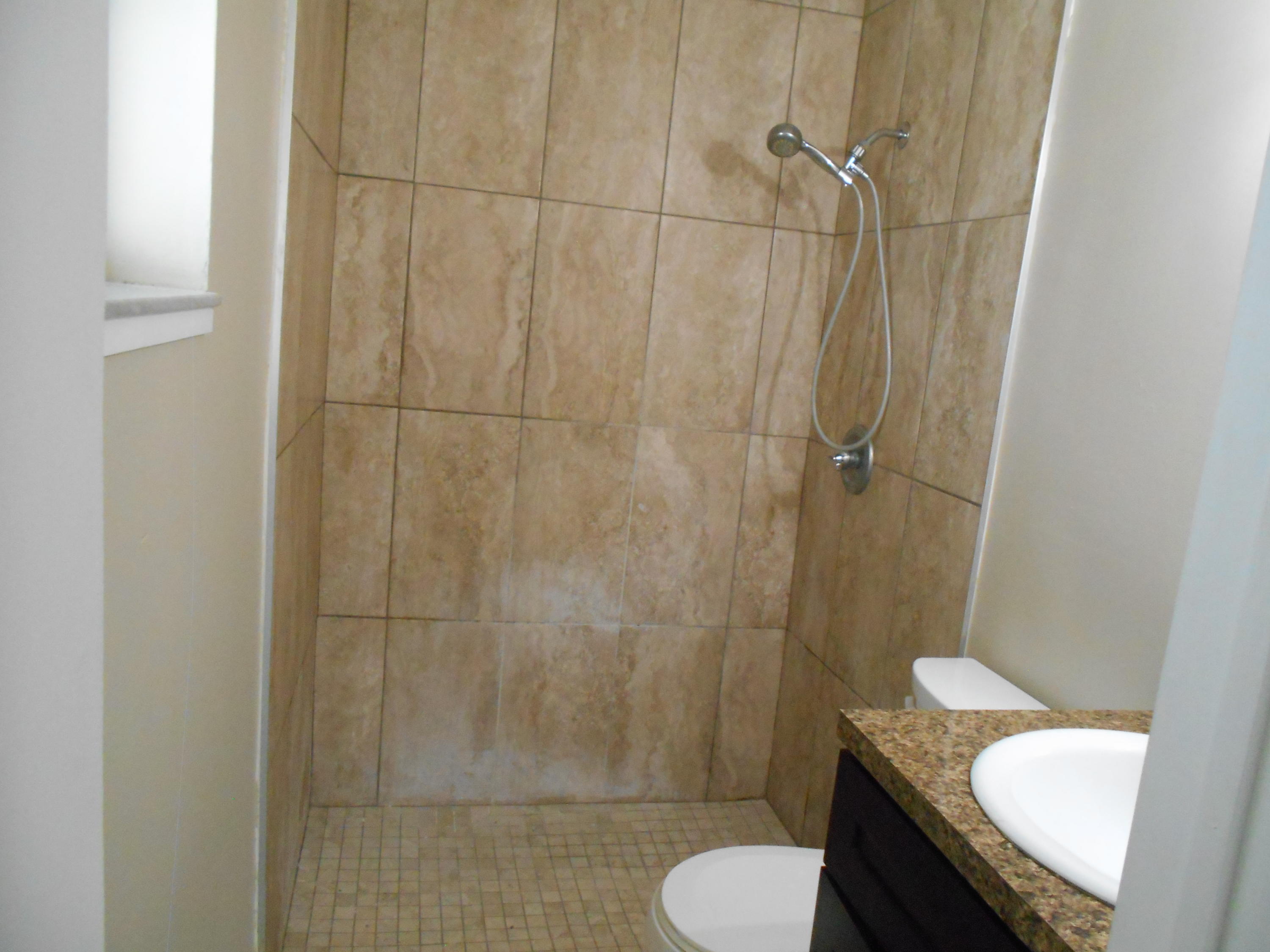 1472 West 35th Street Riviera Beach, FL 33404 - Photo 6 of 10 DSCN0963