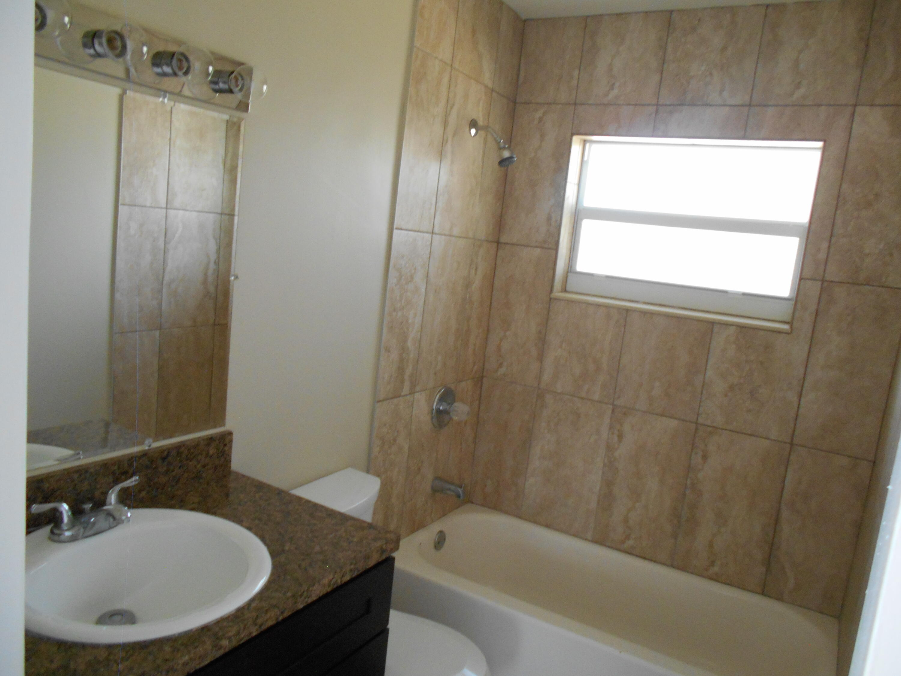 1472 West 35th Street Riviera Beach, FL 33404 - Photo 8 of 10 DSCN0968