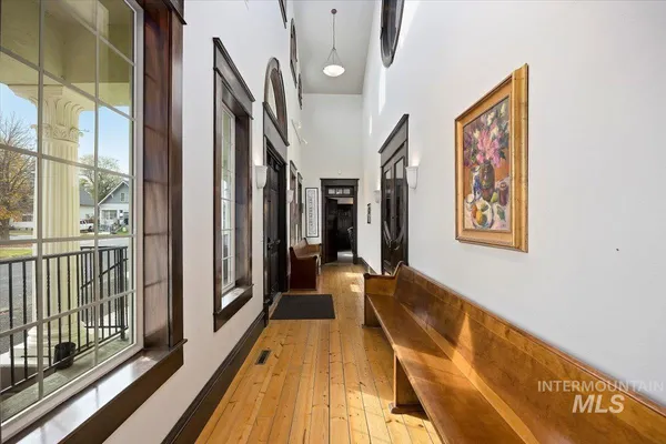 $600,000 | 200 8th Avenue North, Buhl, ID 83316