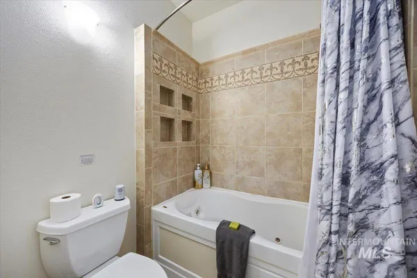 $600,000 | 200 8th Avenue North, Buhl, ID 83316