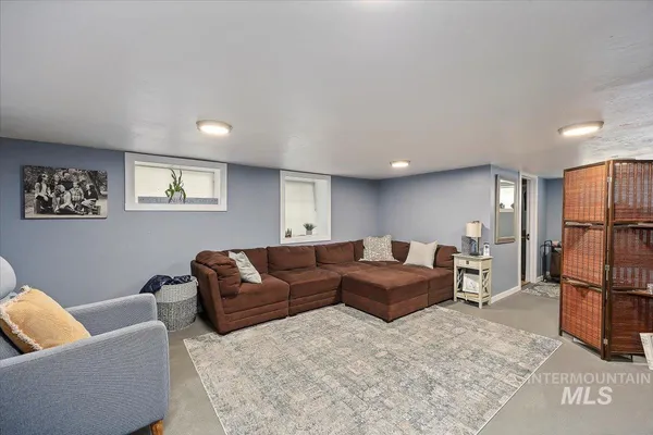 $600,000 | 200 8th Avenue North, Buhl, ID 83316