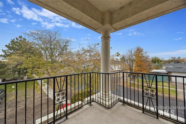 $750,000 | 200 8th Avenue North, Buhl, ID 83316