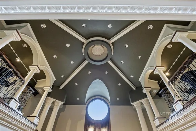 $750,000 | 200 8th Avenue North, Buhl, ID 83316