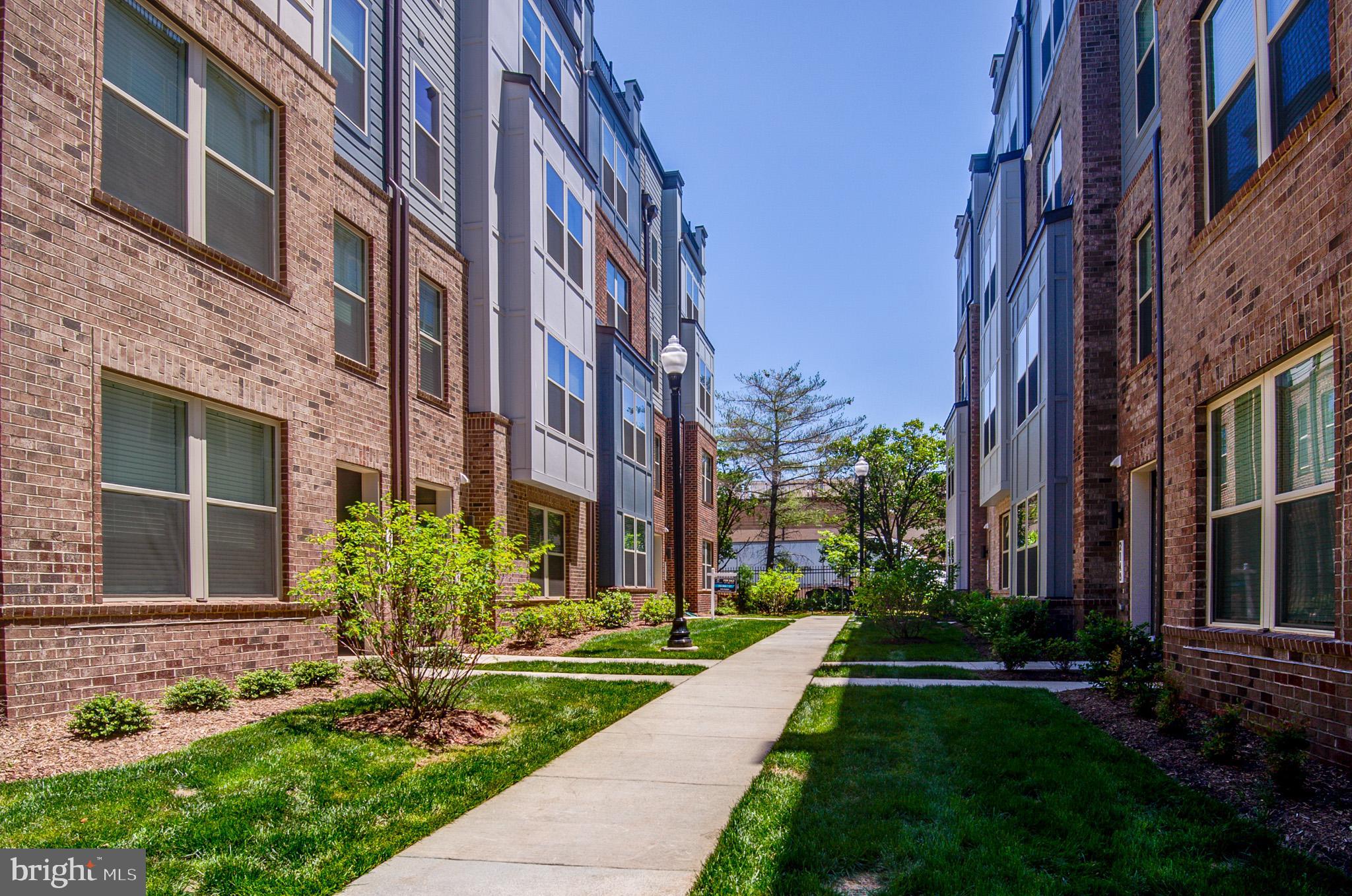 2127 Glacier Road, Unit 86 Herndon, VA 20170 - Photo 4 of 53