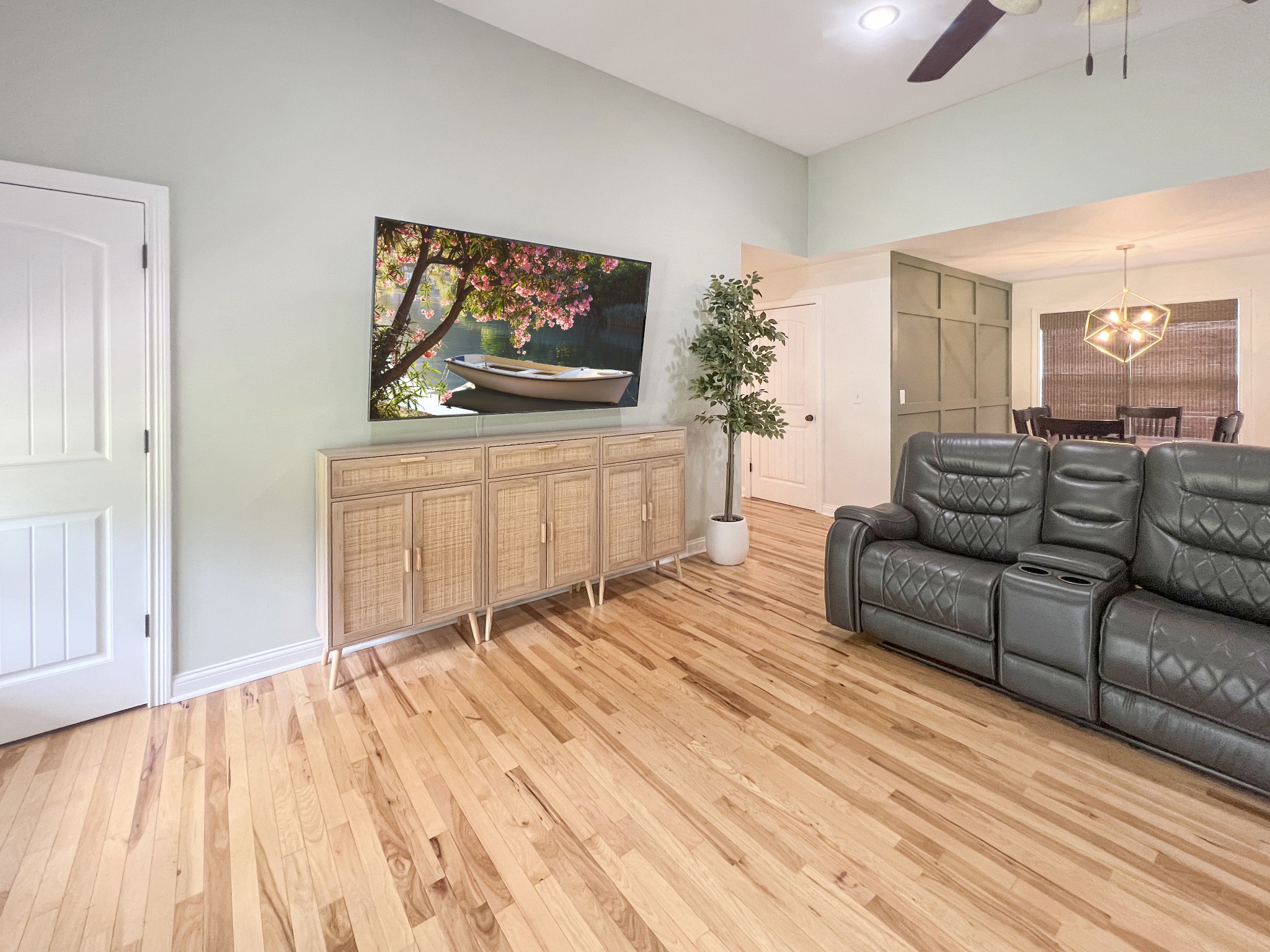 319 Wynns Ferry Road Dover, TN 37058 - Photo 6 of 27 a living room with furniture and a flat screen tv