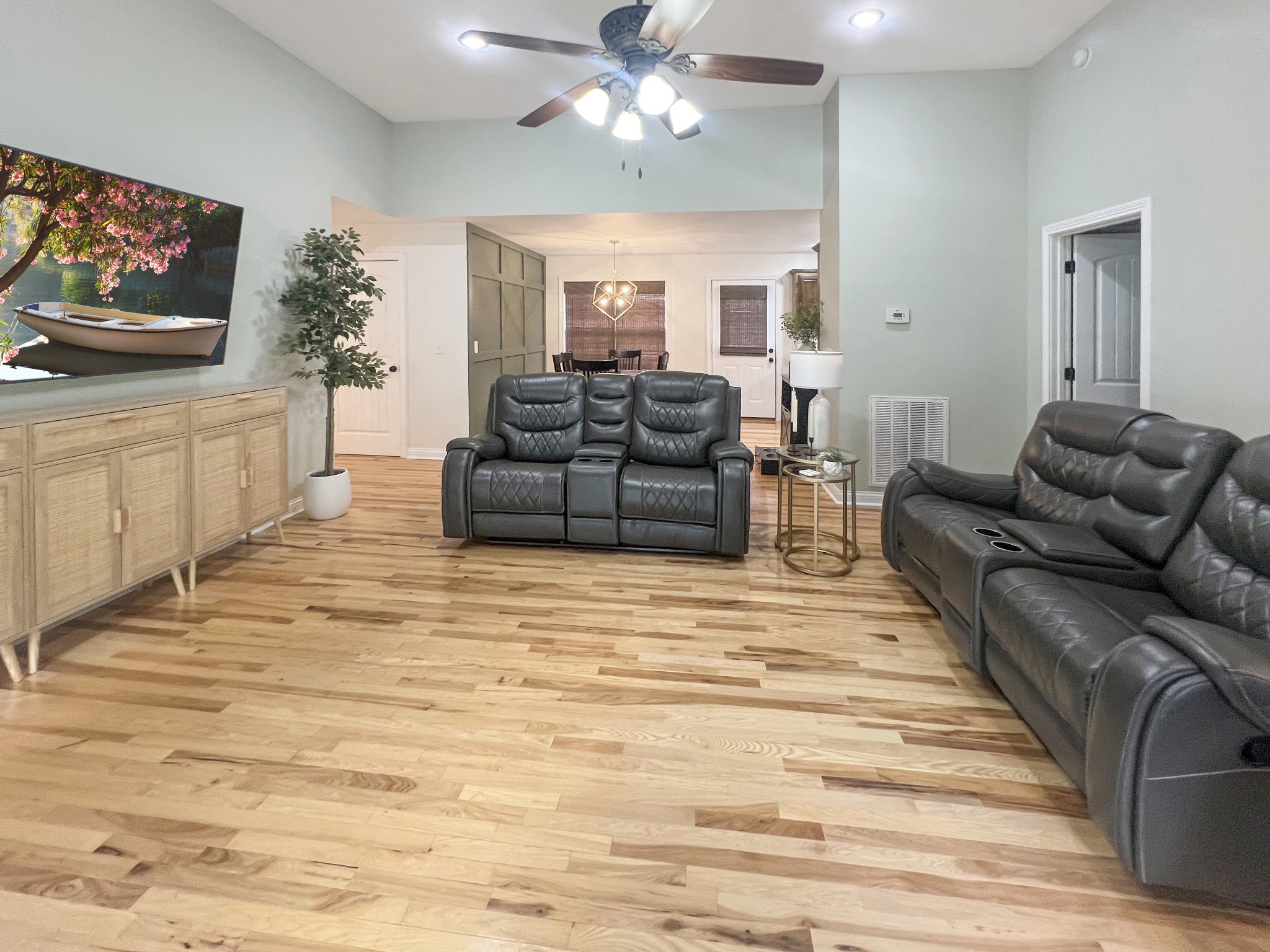 319 Wynns Ferry Road Dover, TN 37058 - Photo 8 of 27 a living room with furniture and a flat screen tv