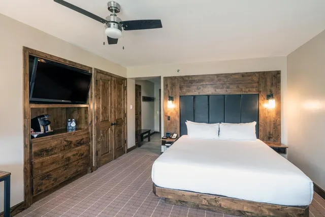 $849,000 | 136 Country Club Drive, Unit 648/650, Mountain Village, CO 81435