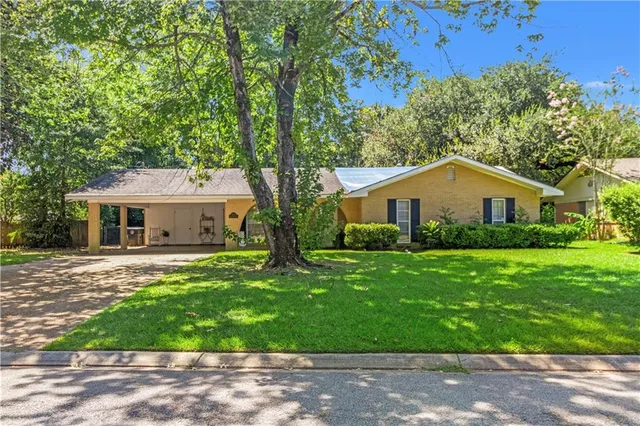 $237,500 | 613 Marion Street, Natchitoches, LA 71457