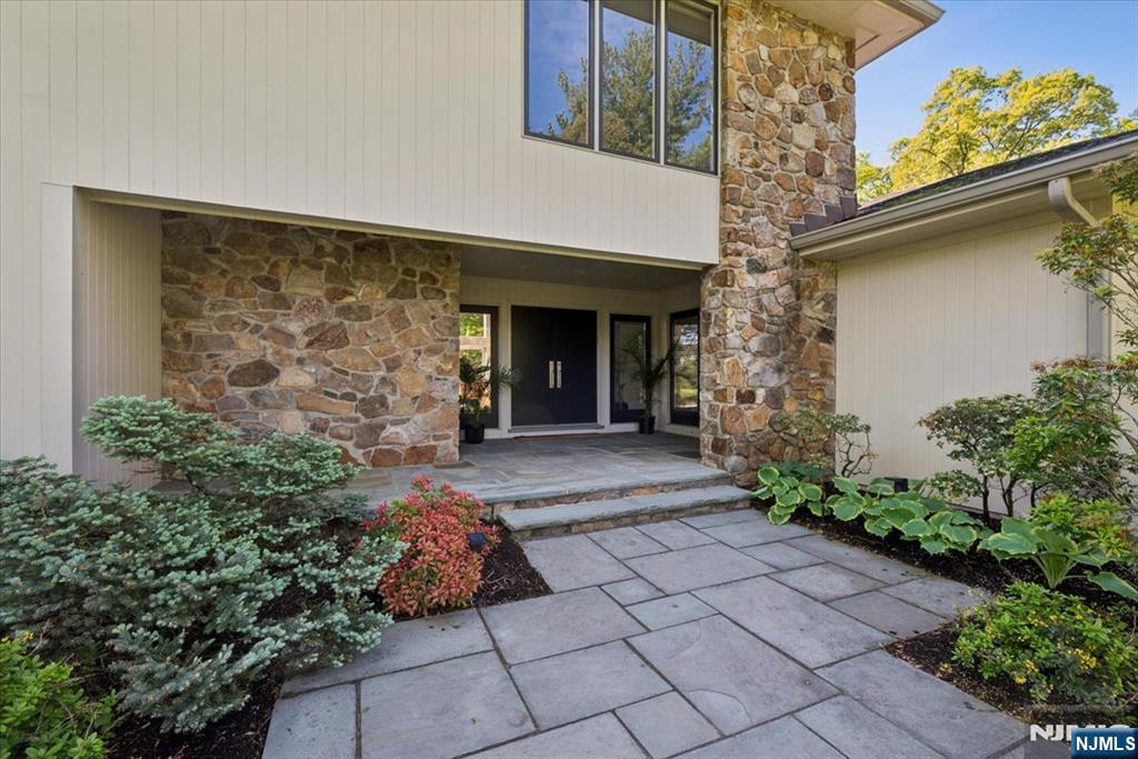 39 Eagle Nest Road Morris Township, NJ 07960 - Photo 6 of 43