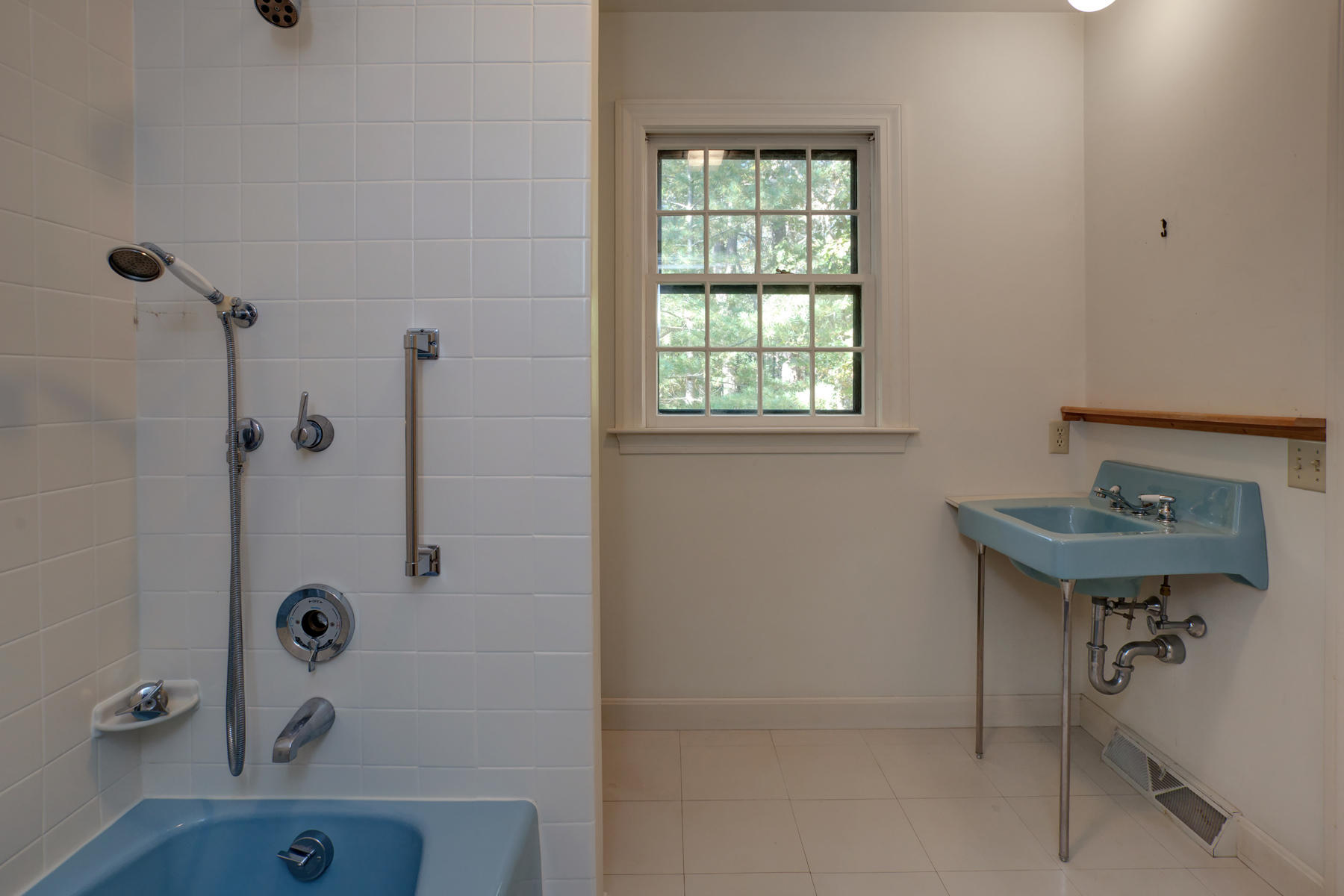 21 Lowell Road Cotuit, MA 02635 - Photo 22 of 49 Full Bath
