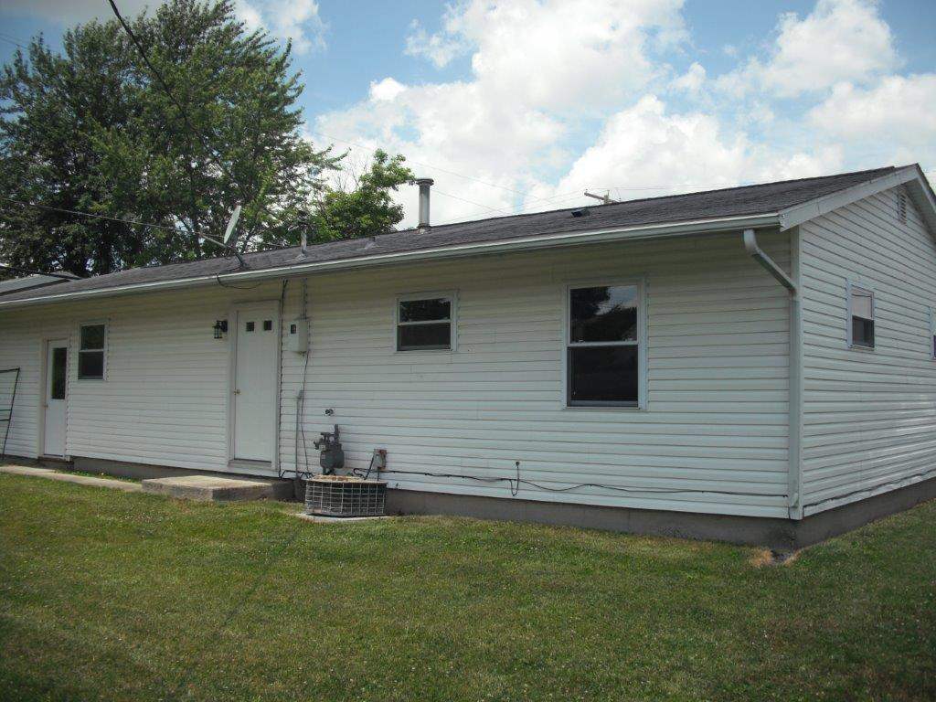 1609 Nuttman Avenue Decatur, IN 46733 - Photo 2 of 21