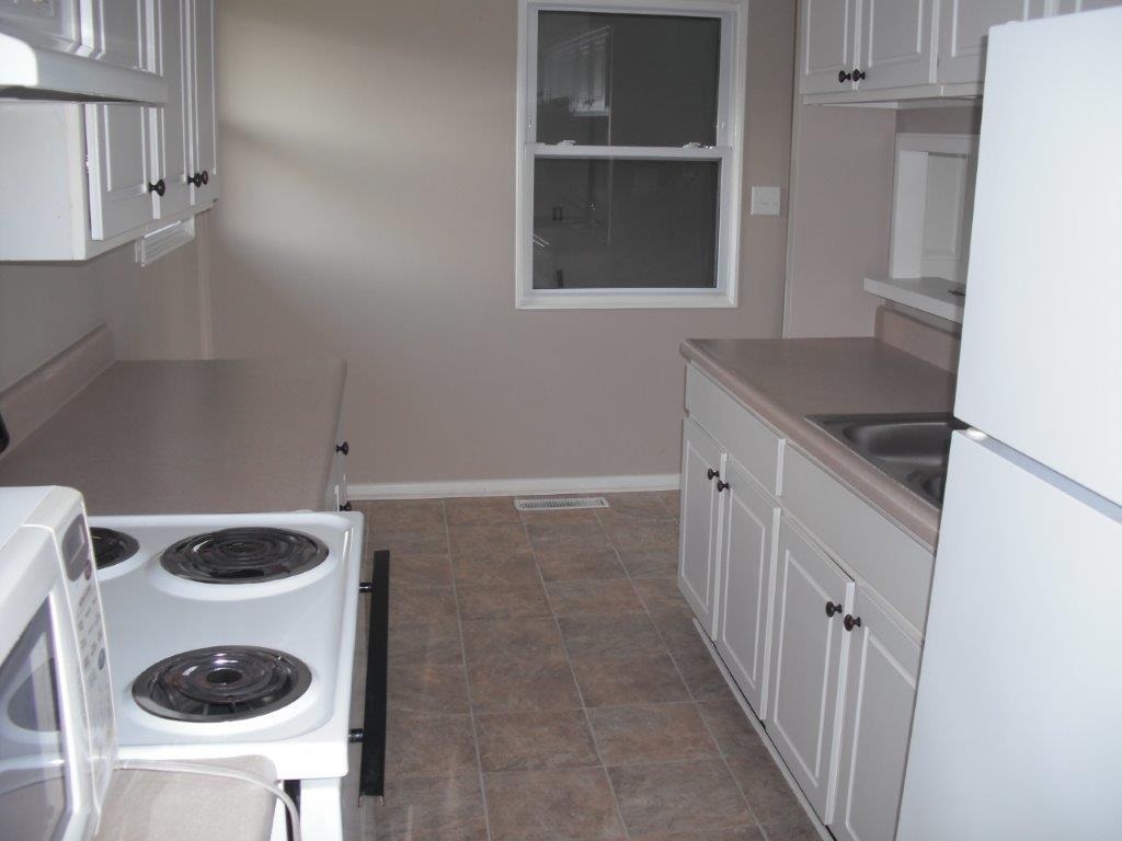 1609 Nuttman Avenue Decatur, IN 46733 - Photo 4 of 21