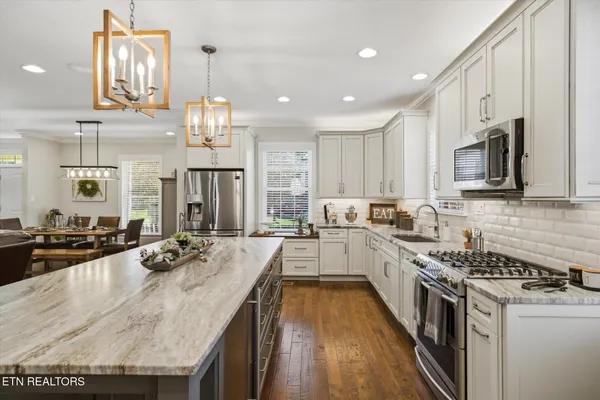 $725,000 | 5804 Rosedown Court, Knoxville, TN 37918