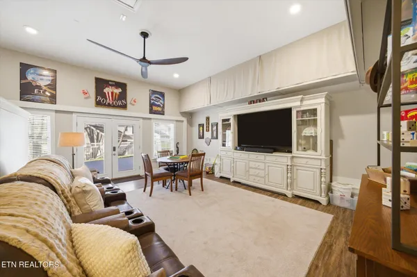 $725,000 | 5804 Rosedown Court, Knoxville, TN 37918