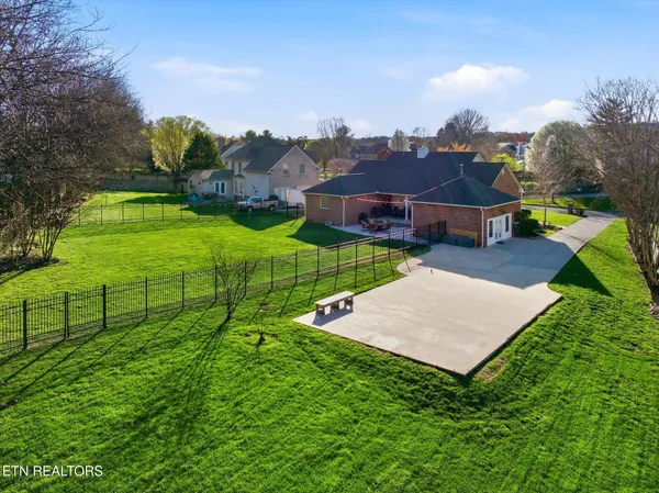 $725,000 | 5804 Rosedown Court, Knoxville, TN 37918