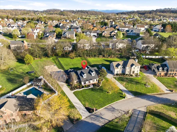 $725,000 | 5804 Rosedown Court, Knoxville, TN 37918