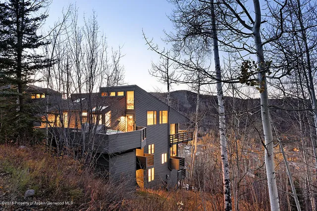 a view of a outdoor space