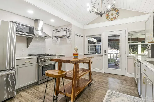 $569,999 | 714 Bayshore Drive, Pensacola, FL 32507