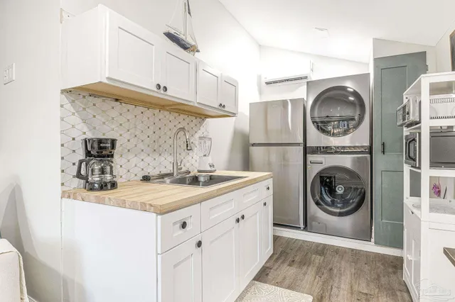 $569,999 | 714 Bayshore Drive, Pensacola, FL 32507