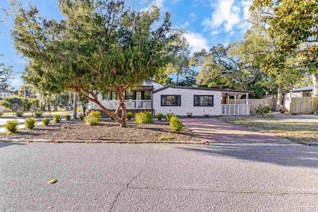 $569,999 | 714 Bayshore Drive, Pensacola, FL 32507
