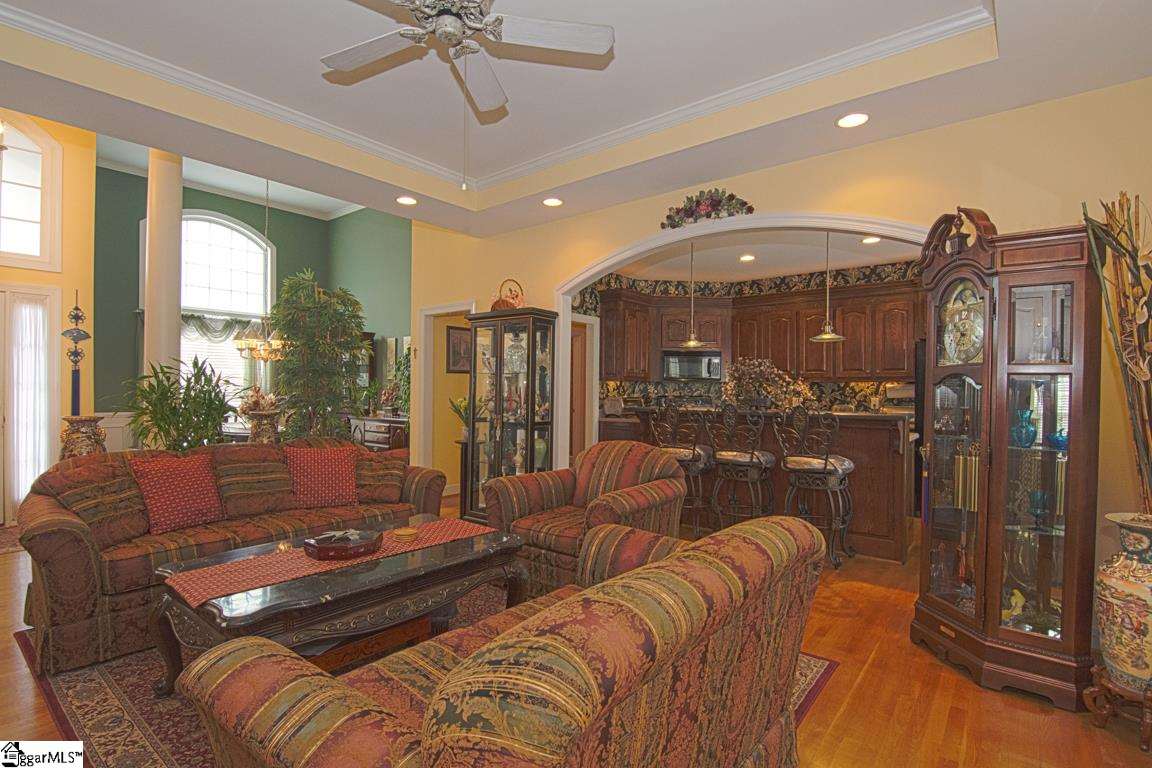508 Spring Point Court Simpsonville, SC 29681 - Photo 3 of 22 Gallery Image 3