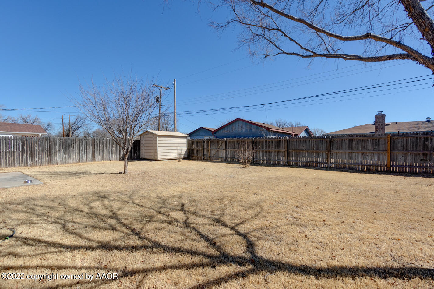 5015 South Milam Street Amarillo, TX 79110 - Photo 14 of 15 a view of a yard
