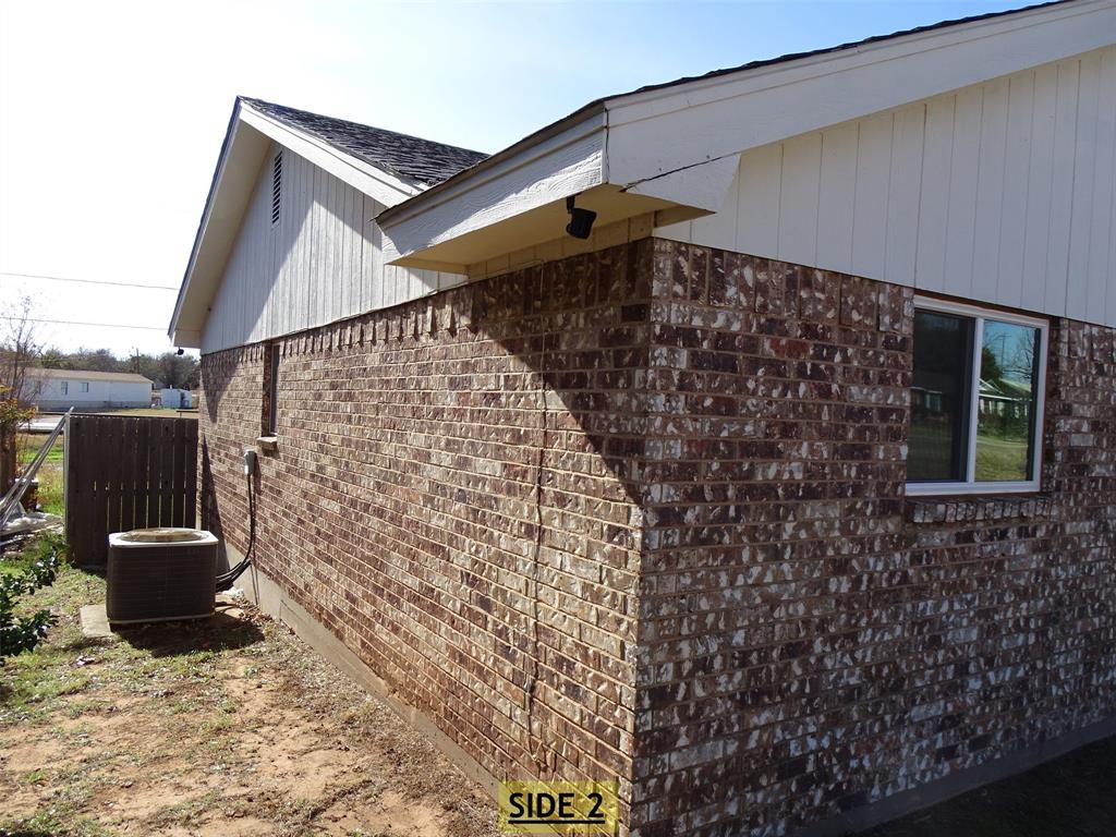 908 Brookside Street Sweetwater, TX 79556 - Photo 19 of 20 a view of stairs